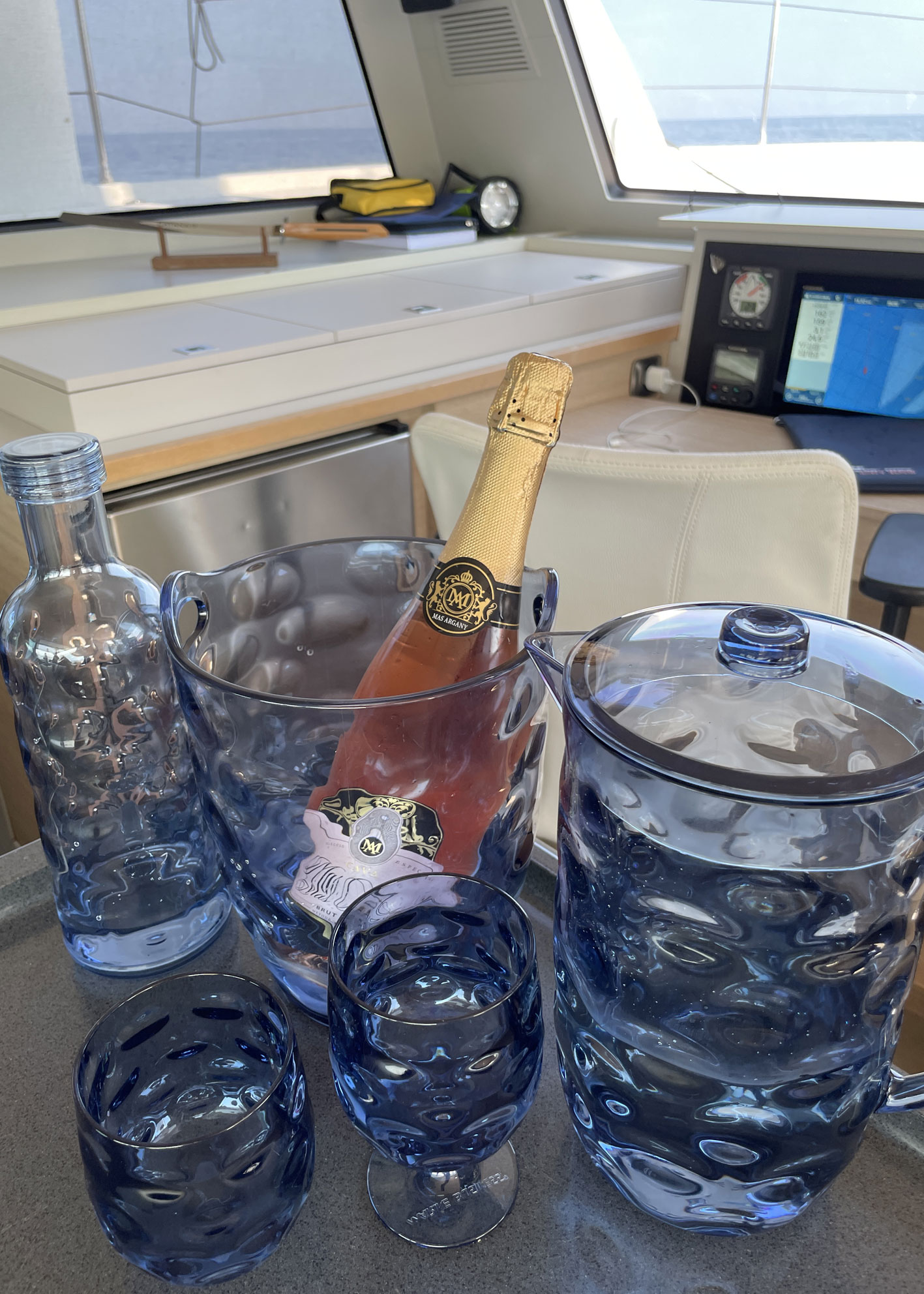 Moon_Blue_MarineBusiness