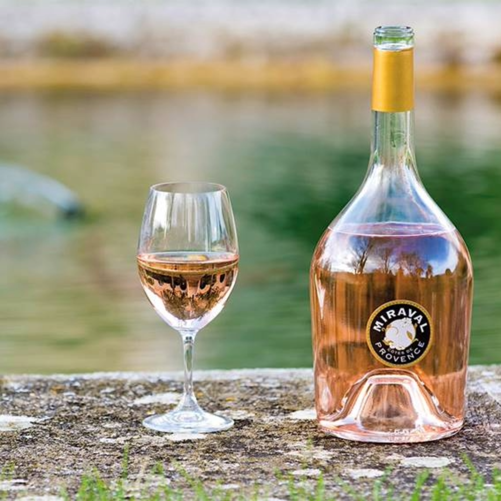 chateau-miraval-cotes-de-provence-rose-02