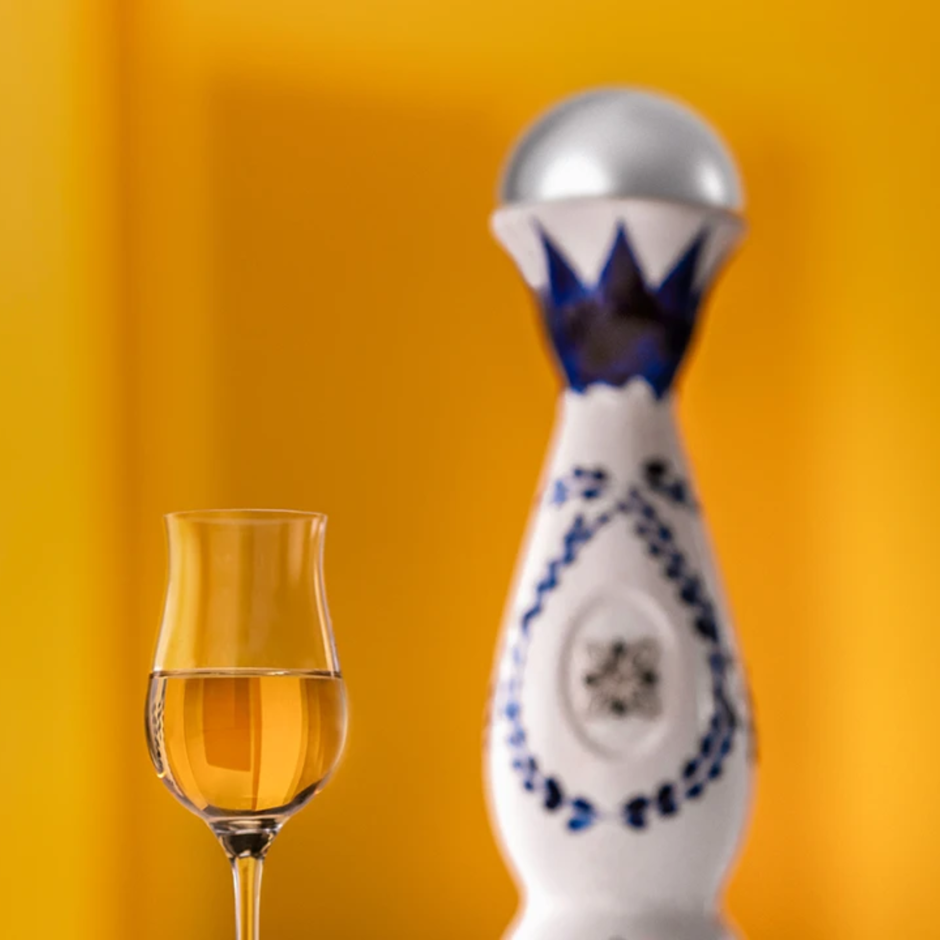 clase-azul-reposado-bottle-tequila-4