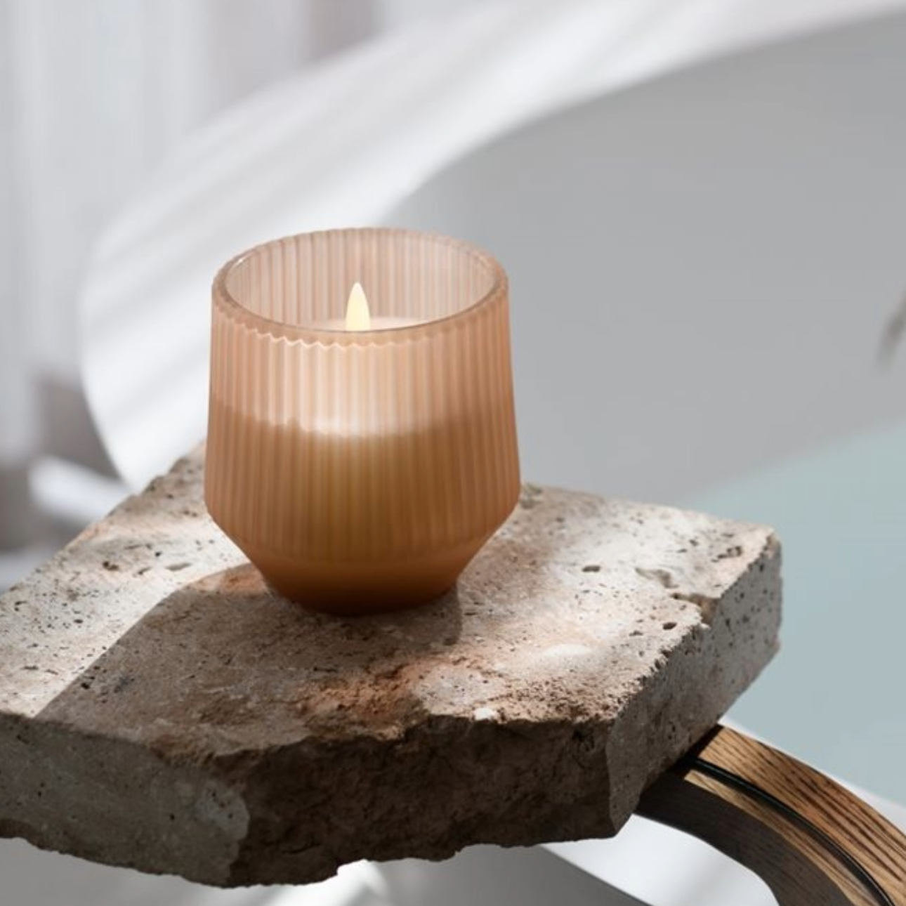 BEIGE-UPLIFT-SCENTED-WAX-GLASS-CANDLE-3