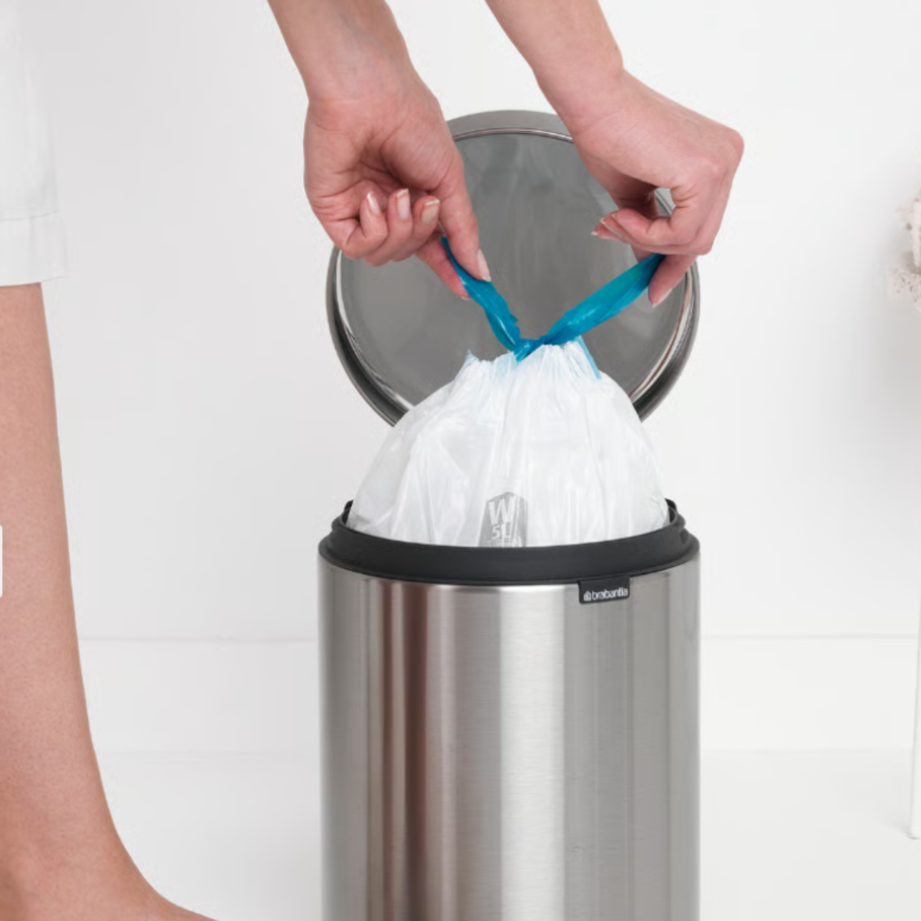 NEWCON-PEDAL-BIN-5L-MATTE-STEEL-3